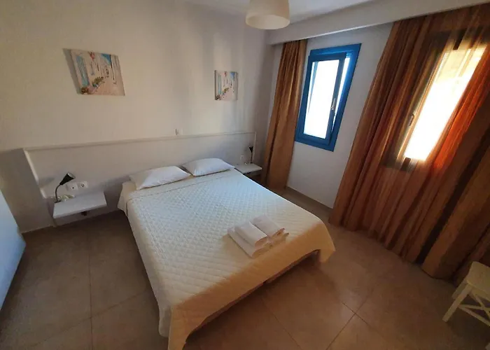 فيلة Finiki Villas