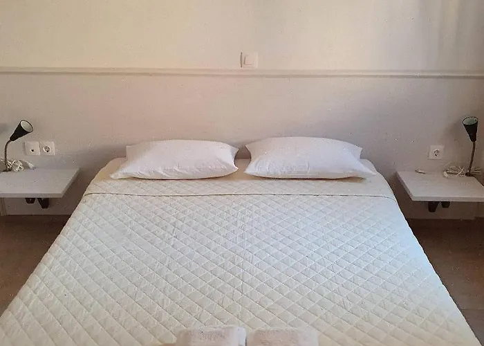 فيلة Finiki Villas *