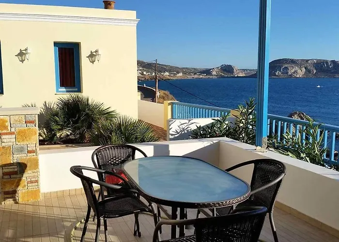 فيلة Finiki Villas